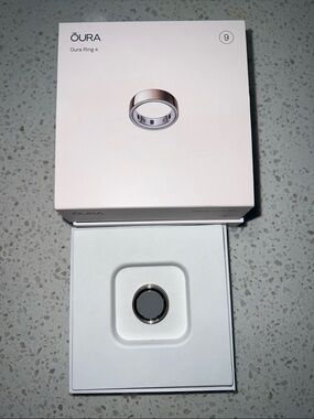 Oura Ring 4 Smart Ring in Rose Gold
